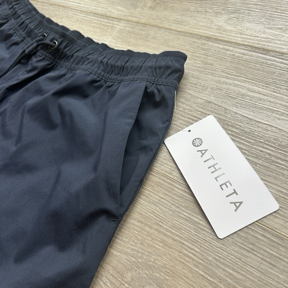 Athleta Midday Mid Rise Short Navy Blue Women's Size Large‎ - Picture 3 of 10